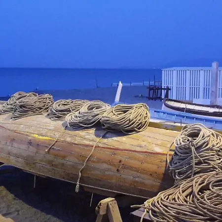 Casa Mariuccia A Due Passi Dal Mare Апартаменты *