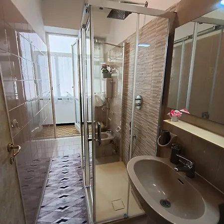 Apartament Casa Mariuccia A Due Passi Dal Mare Finale Ligure